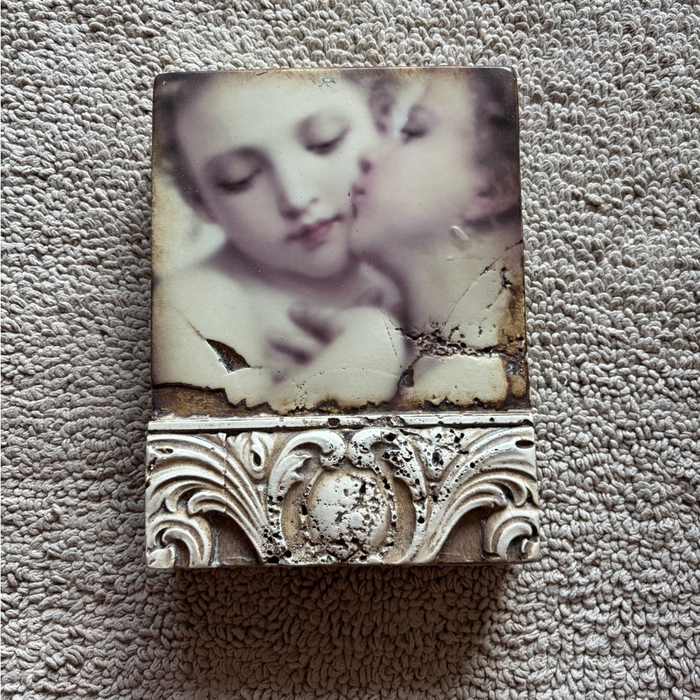 Sid Dickens T-178 The Kiss Art Decorative Tile